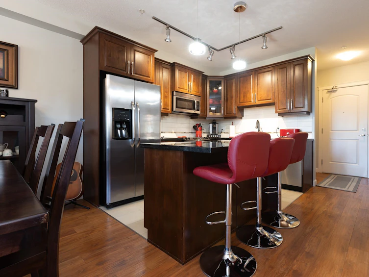 212-8328 207a, Langley, BC, V2Y 0K5 - 11