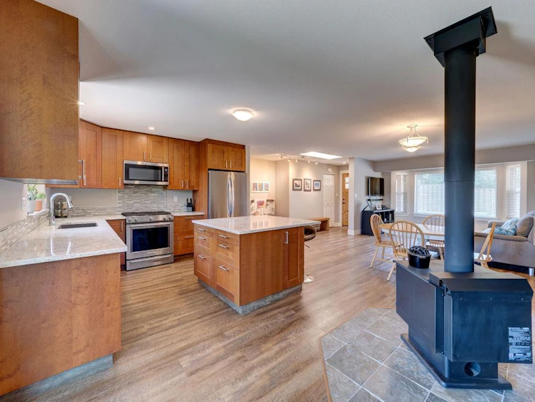 7900 Fawn Road, Halfmoon Bay, BC, V7Z 1C8 - 9