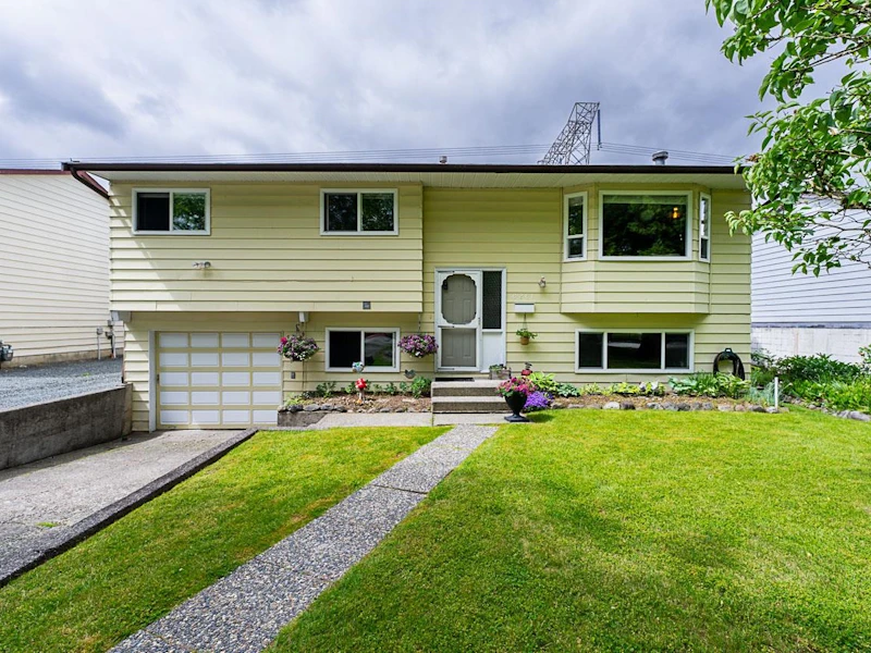 6261 Sundance Drive, Surrey BC V3S 8A9