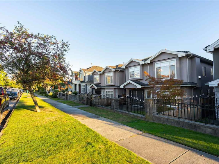 1228 E 61st Avenue, Vancouver, BC, V5X 2C6 - 28