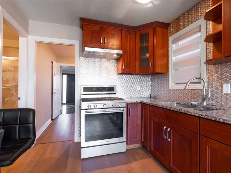 1228 E 61st Avenue, Vancouver, BC, V5X 2C6 - 6