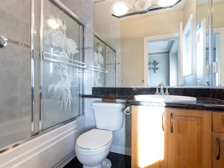 1228 E 61st Avenue, Vancouver, BC, V5X 2C6 - 21
