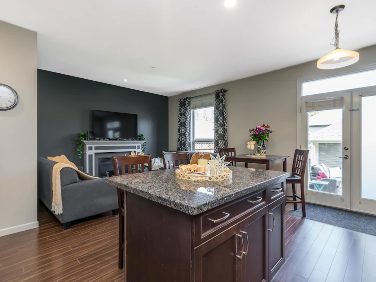 6920 208a Street, Langley, BC, V2Y 0G1 - 16