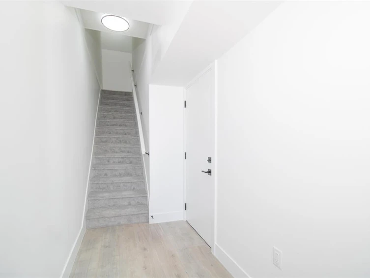 22-13895 64 Avenue, Surrey, BC, V3W 3N9 - 2