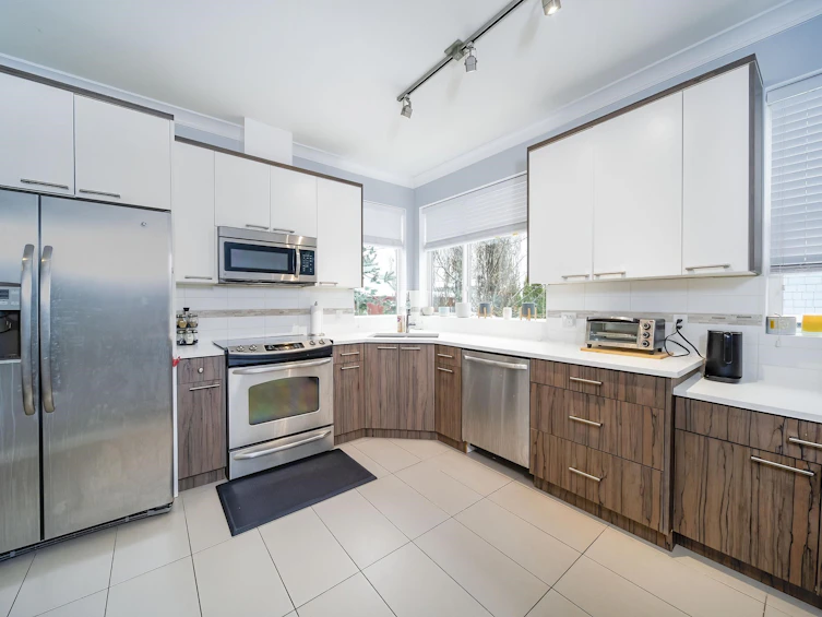 316-7533 Gilley Avenue, Burnaby, BC, V5J 0E8 - 11