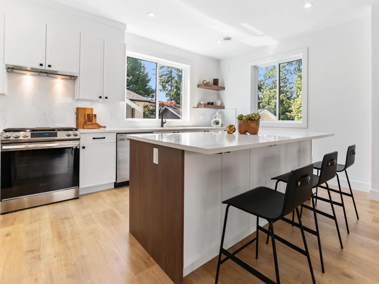 16-12635 63, Surrey, BC