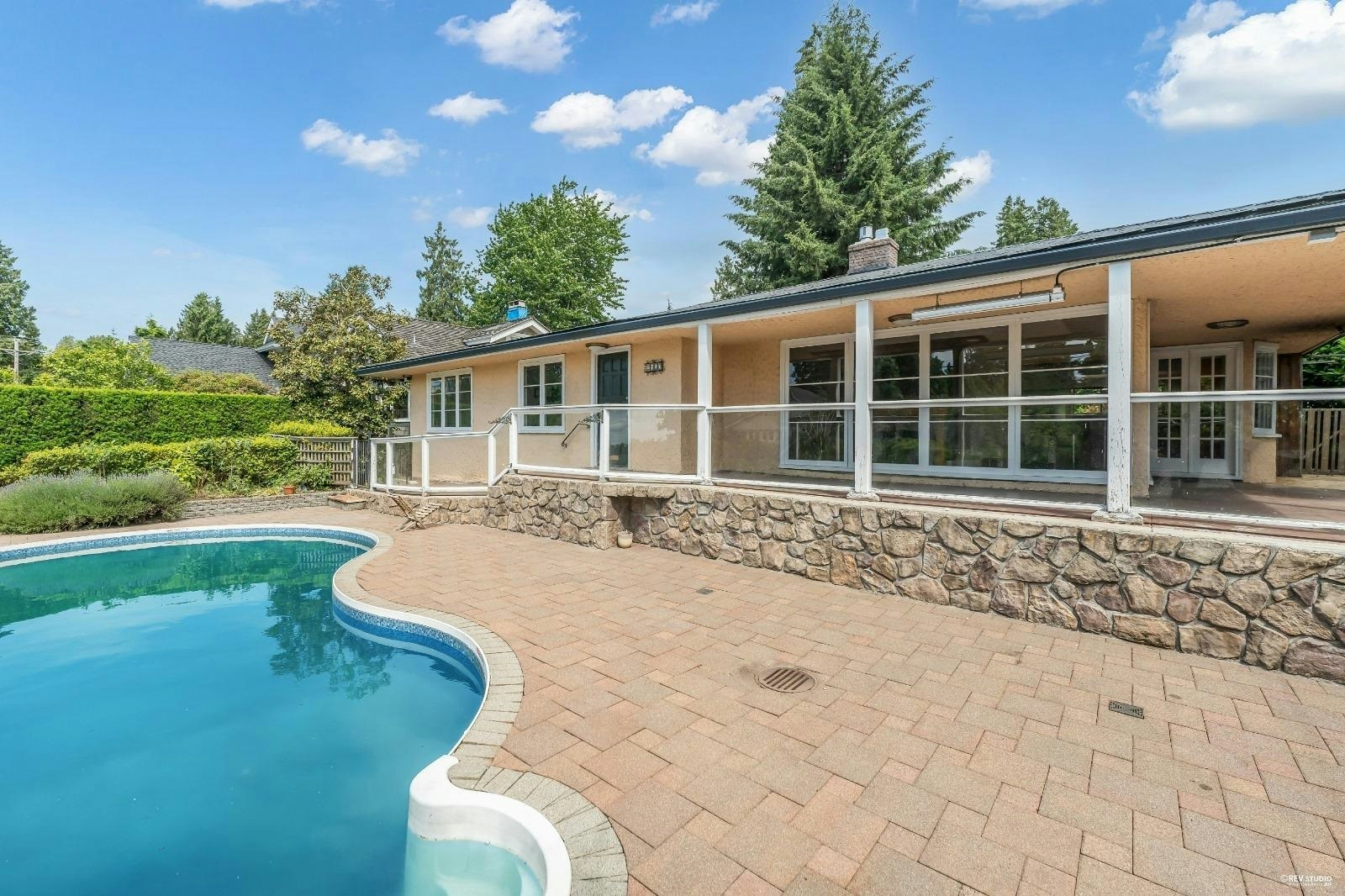 2467 Kings Avenue, West Vancouver, BC, V7V 2C5