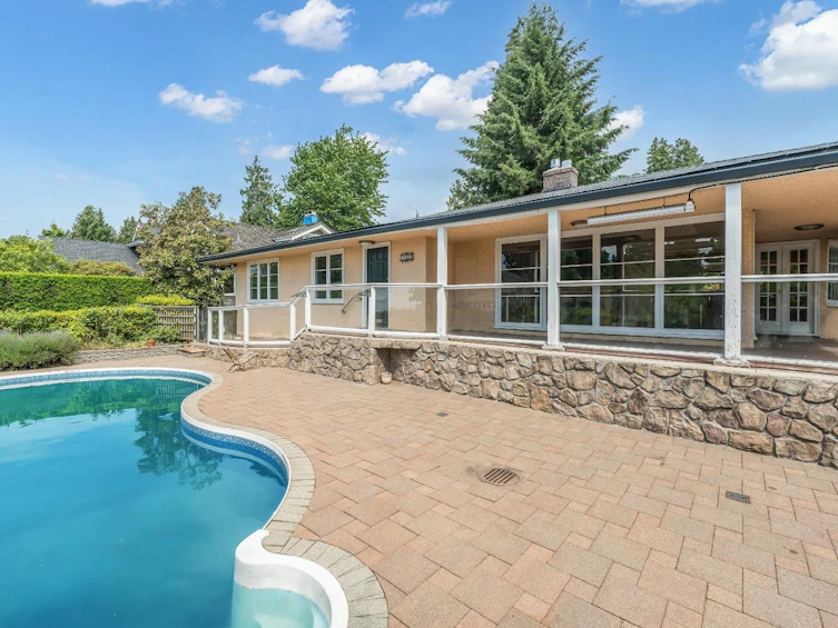 2467 Kings Avenue, West Vancouver, BC, V7V 2C5