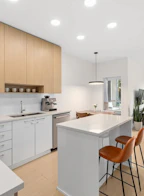 202 5460 Broadway
