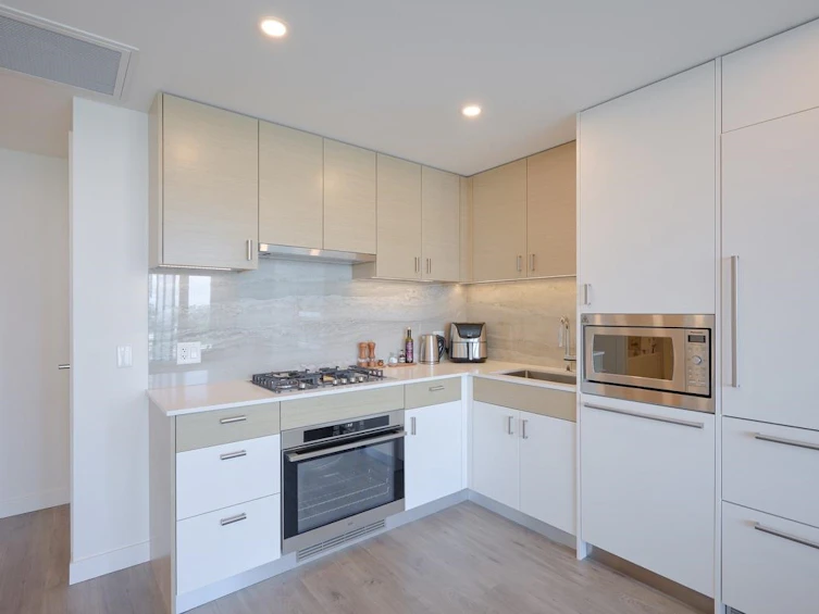 1003-200 Klahanie Court, West Vancouver, BC, V7P 3P5 - 4