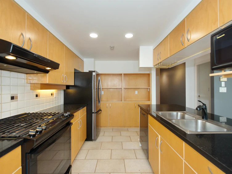 502-1199 Marinaside Crescent, Vancouver, BC, V6Z 2Y2 - 6