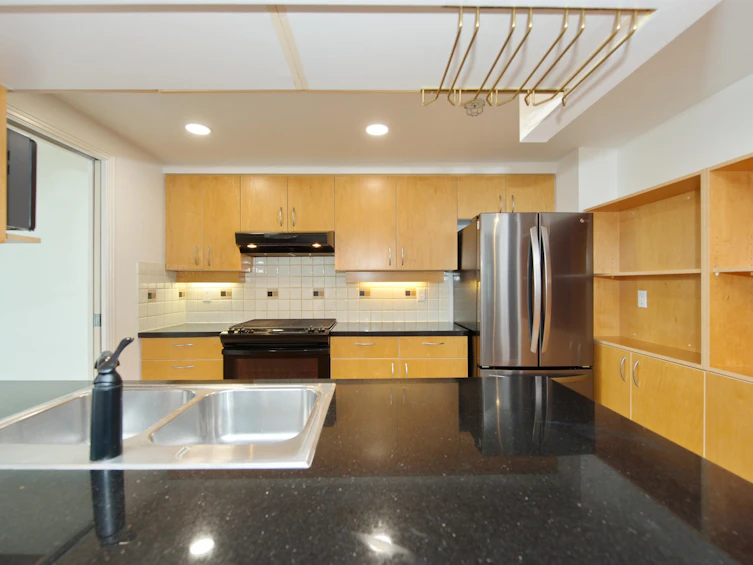 502-1199 Marinaside Crescent, Vancouver, BC, V6Z 2Y2 - 9