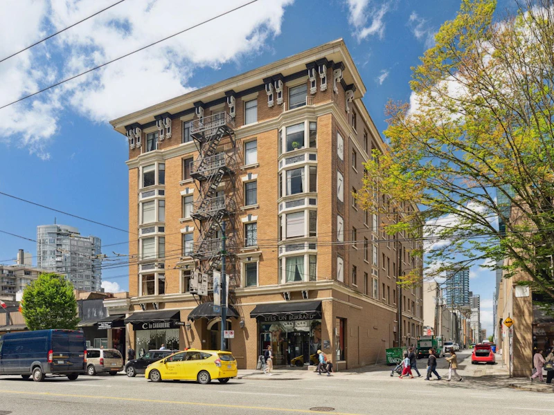 47 - 777 Burrard Street, Vancouver BC V6Z 1X7