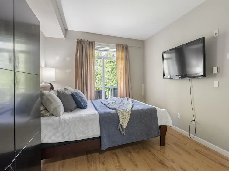305-13277 108, Surrey, BC, V3T 0A9 - 12