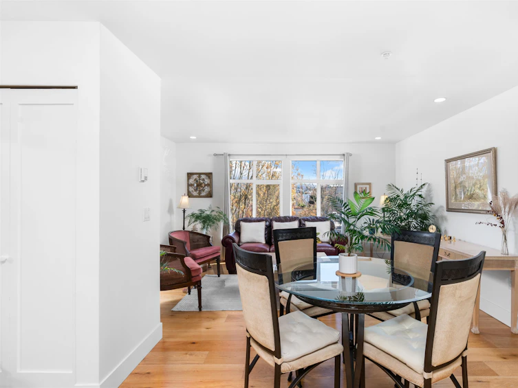 107-4272 Albert Street, Burnaby, BC, V5C 2E8 - 9