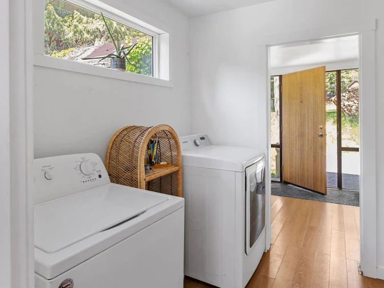 946 Gower Point Road, Gibsons, BC, V0N 1V3 - 25