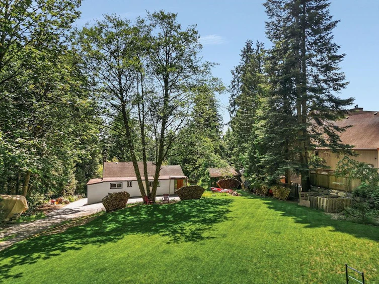 946 Gower Point Road, Gibsons, BC, V0N 1V3 - 26
