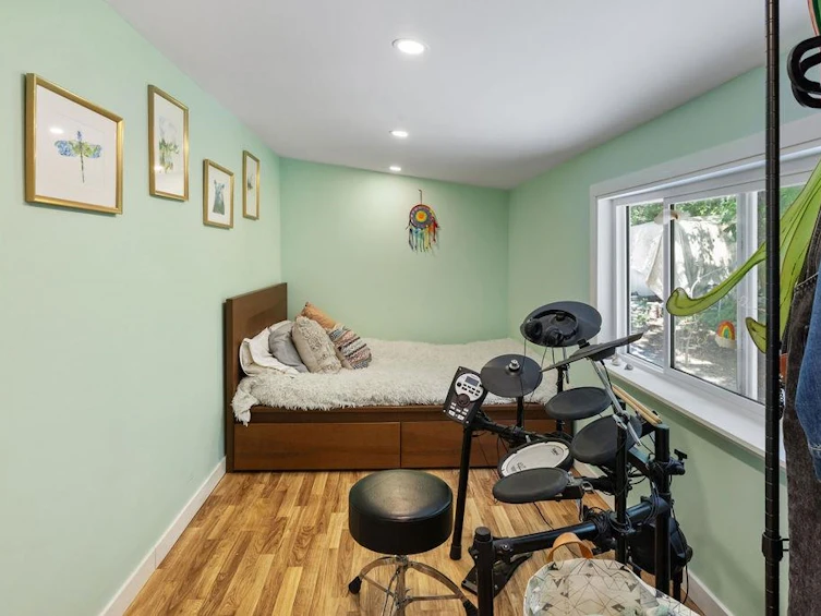 946 Gower Point Road, Gibsons, BC, V0N 1V3 - 16