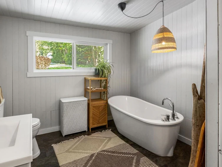 946 Gower Point Road, Gibsons, BC, V0N 1V3 - 17