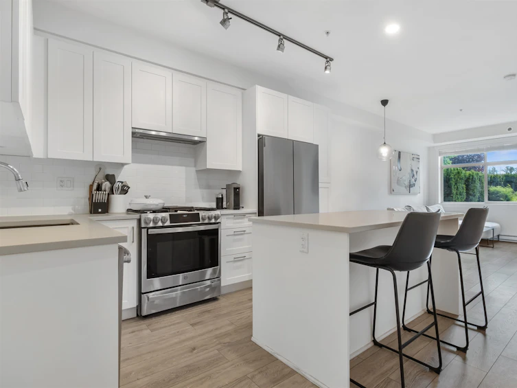 102-20673 78, Langley, BC, V2Y 3K1 - 2