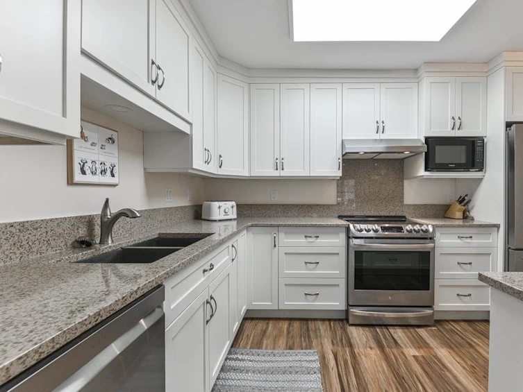 304-2450 Church, Abbotsford, BC, V2T 3J7 - 4