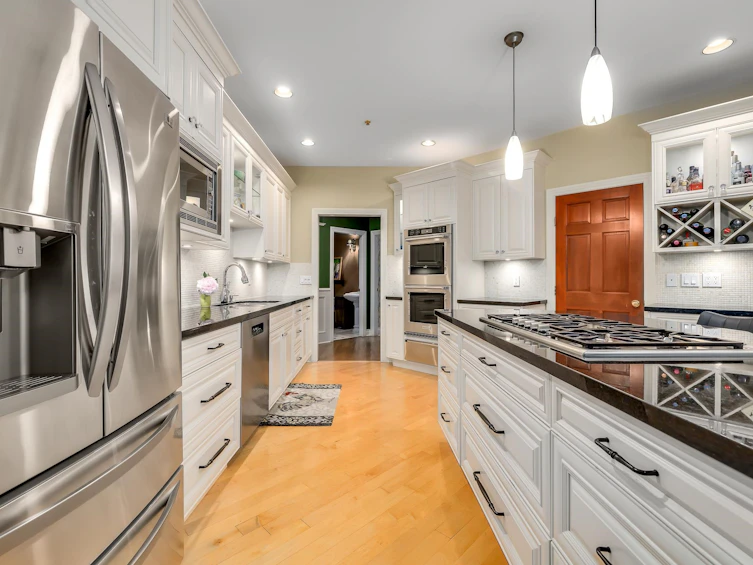 13267 26 Avenue, Surrey, BC, V4P 1Y2 - 11