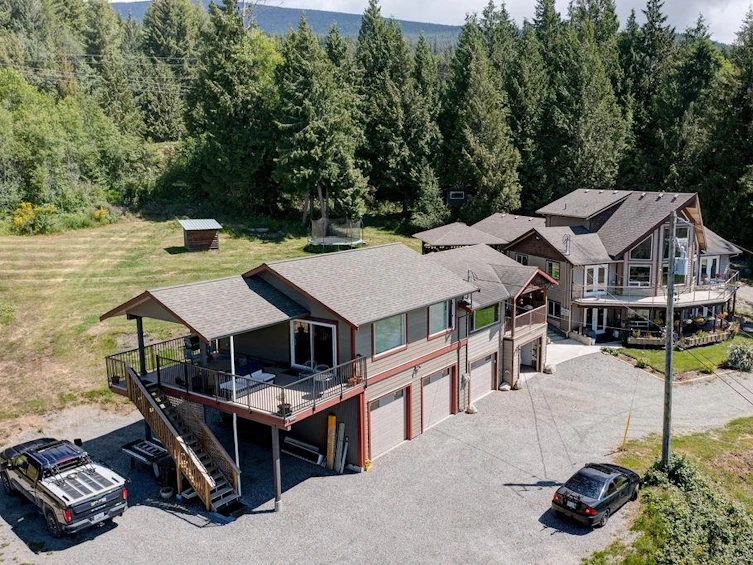 2284 Pixton Road, Gibsons, BC, V0N 2W5 - 3