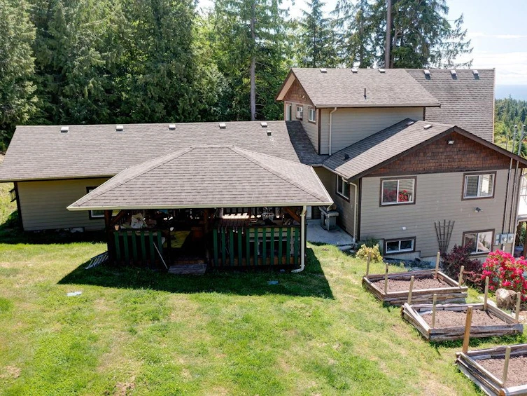 2284 Pixton Road, Gibsons, BC, V0N 2W5 - 4