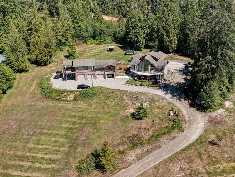 2284 Pixton Road, Gibsons, BC, V0N 2W5 - 8