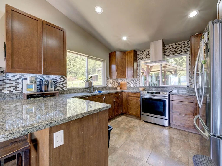 2284 Pixton Road, Gibsons, BC, V0N 2W5 - 14