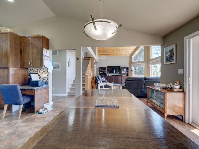 2284 Pixton Road, Gibsons, BC, V0N 2W5 - 15