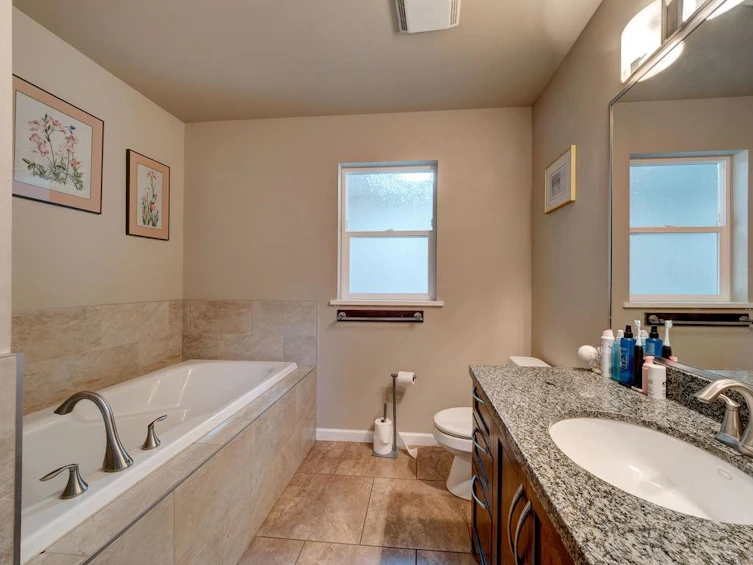 2284 Pixton Road, Gibsons, BC, V0N 2W5 - 20