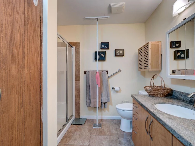2284 Pixton Road, Gibsons, BC, V0N 2W5 - 30