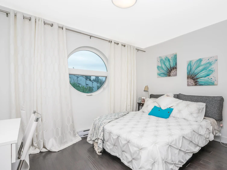 501-14955 Victoria, Surrey, BC, V4B 1G2 - 15