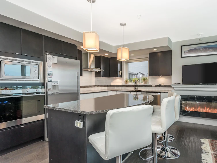 501-14955 Victoria, Surrey, BC, V4B 1G2 - 7