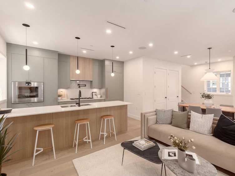 233 West 15th Avenue, Vancouver, BC, V5Y 1Y1 - 3