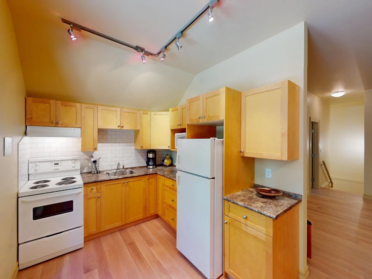 9912 Spalding Road, Pender Island, BC, V0N 2M3 - 30