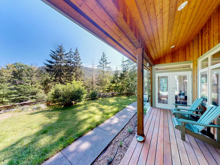 9912 Spalding Road, Pender Island, BC, V0N 2M3 - 35
