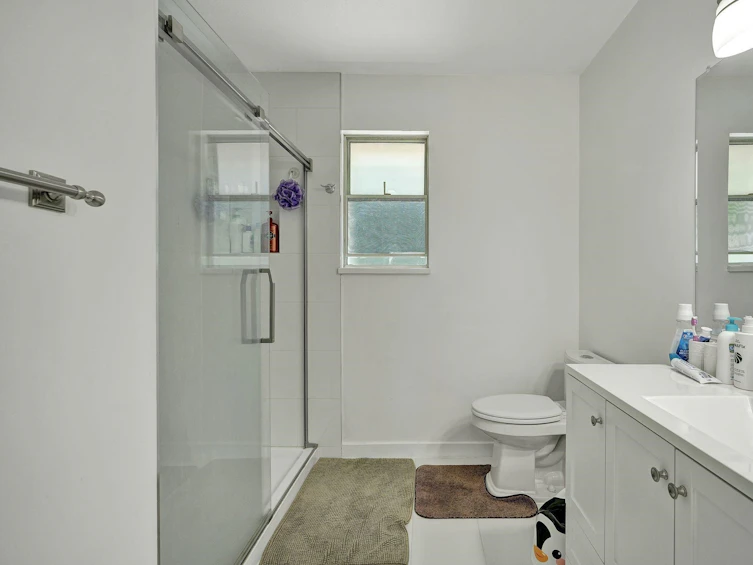 14320 77a Avenue, Surrey, BC, V3W 0L2 - 14