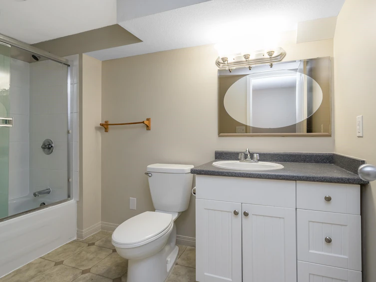 14685 Wellington Drive, Surrey, BC, V3R 0A4 - 35