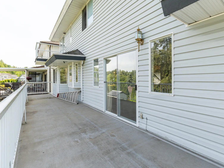 14685 Wellington Drive, Surrey, BC, V3R 0A4 - 16