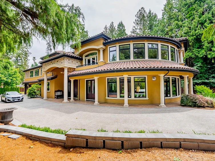 13216 Crescent Road, Surrey, BC, V4P 1K4