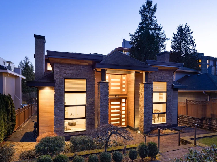 1450 Fulton Avenue, West Vancouver, BC, V7T 1P1