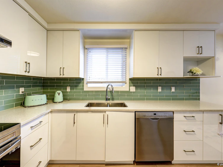 1730 E 36th Avenue, Vancouver, BC, V5P 1C5 - 13