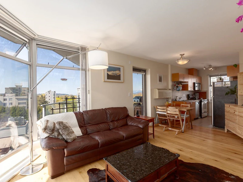 1002 - 2965 Fir Street, Vancouver BC V6J 5M9