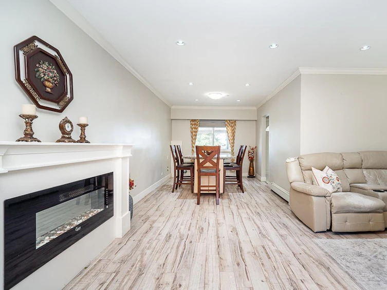 3796 Peter Street, Burnaby, BC, V5J 1N4 - 6