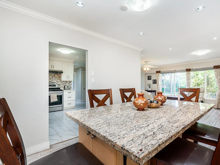 3796 Peter Street, Burnaby, BC, V5J 1N4 - 7