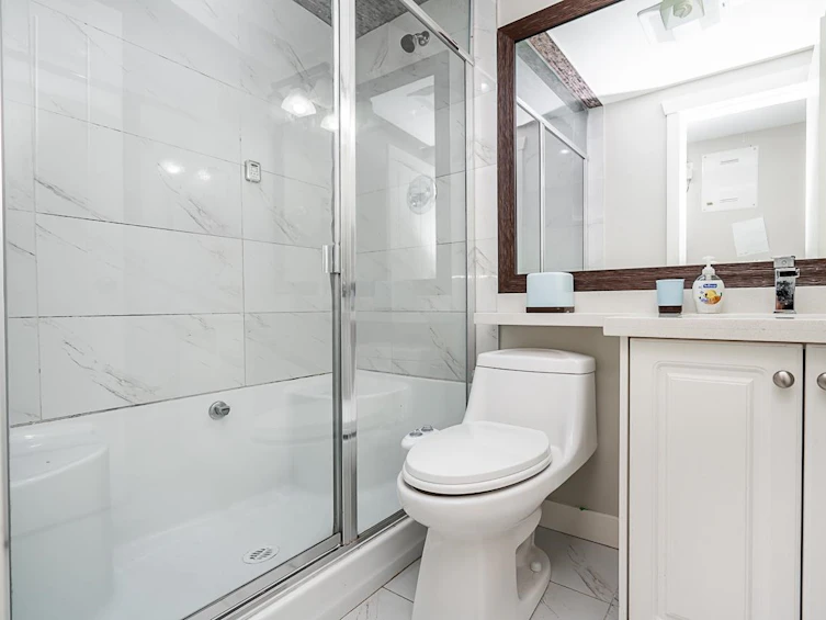 3796 Peter Street, Burnaby, BC, V5J 1N4 - 16