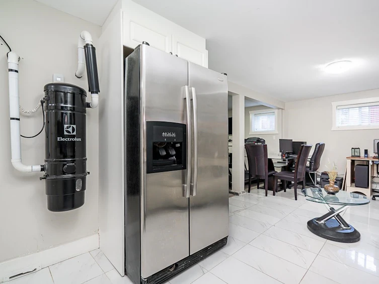 3796 Peter Street, Burnaby, BC, V5J 1N4 - 22