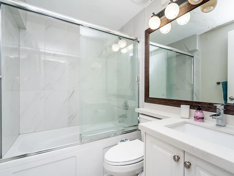 3796 Peter Street, Burnaby, BC, V5J 1N4 - 23